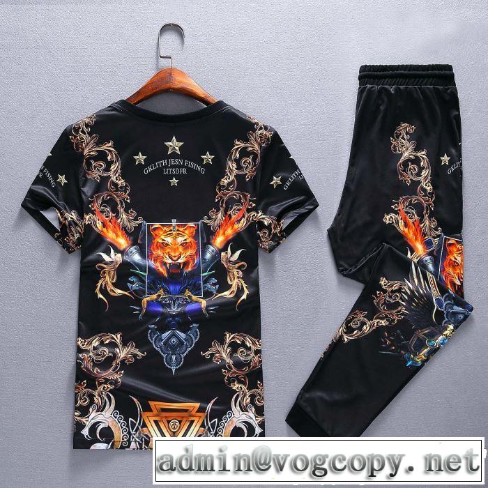VERSACE 雑誌掲載 上下セット2019春夏トレンドアイテム ヴェルサーチ 半袖 まずは定番！人気アイテム