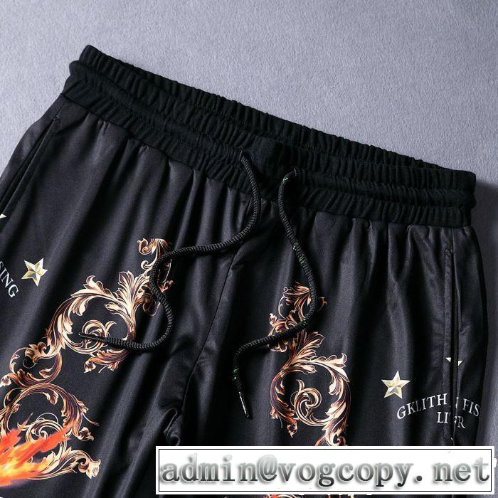 VERSACE 雑誌掲載 上下セット2019春夏トレンドアイテム ヴェルサーチ 半袖 まずは定番！人気アイテム