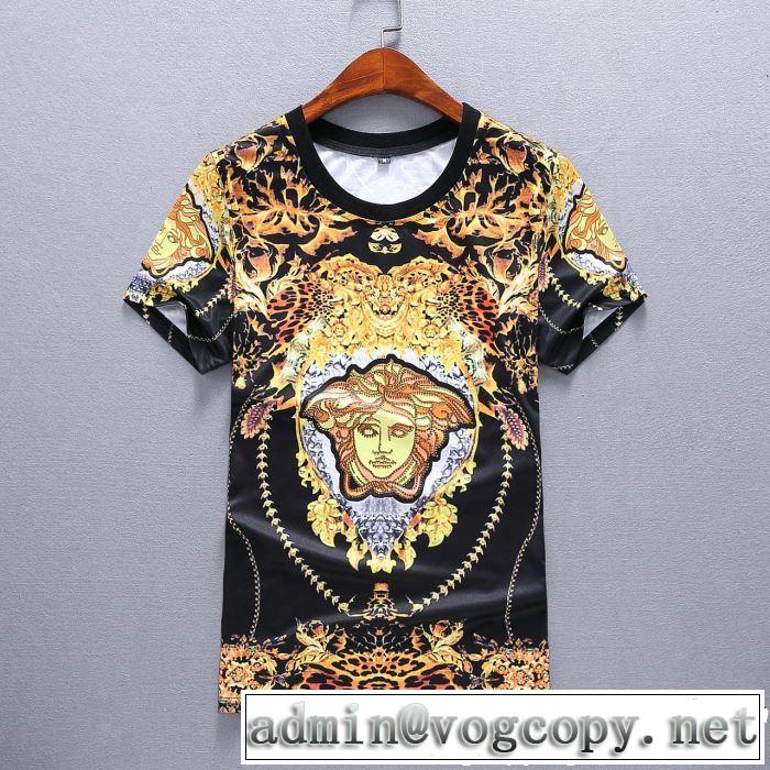 今シーズン注目のデザイン VERSACE ヴェルサーチ半袖 上下セット2019SSのトレンド商品