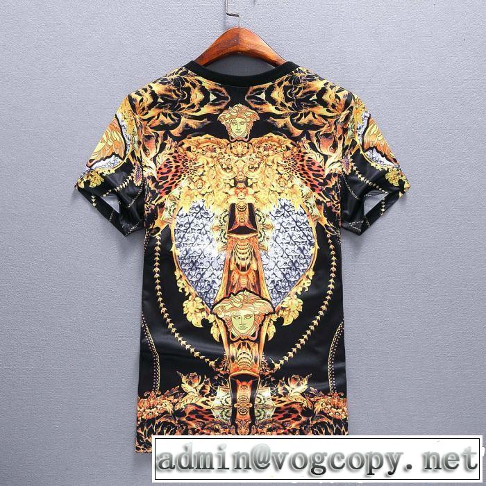 今シーズン注目のデザイン VERSACE ヴェルサーチ半袖 上下セット2019SSのトレンド商品