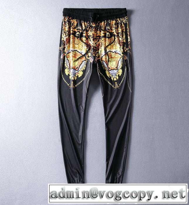 今シーズン注目のデザイン VERSACE ヴェルサーチ半袖 上下セット2019SSのトレンド商品