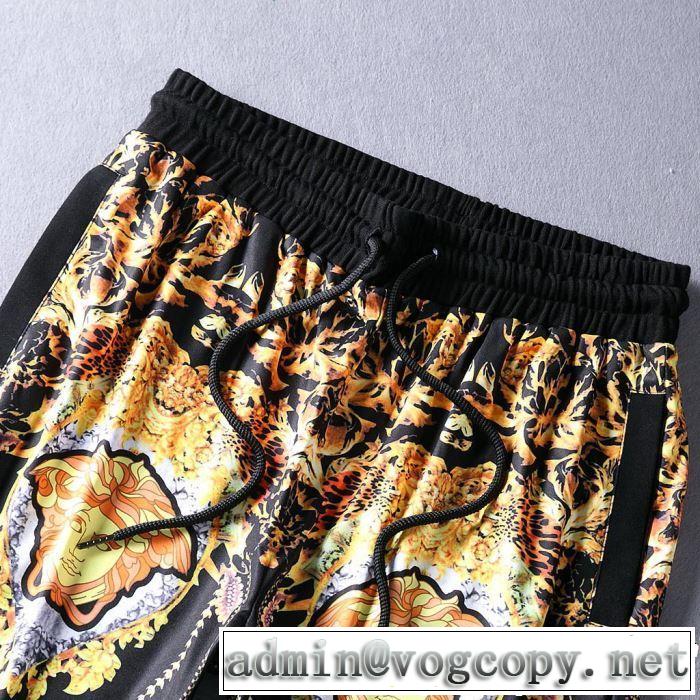 今シーズン注目のデザイン VERSACE ヴェルサーチ半袖 上下セット2019SSのトレンド商品