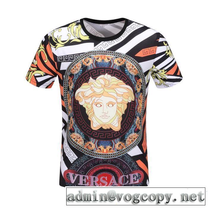 2019即旬な装いに 春夏シンプルファッションでOK！ VERSACE ヴェルサーチ 半袖Tシャツ