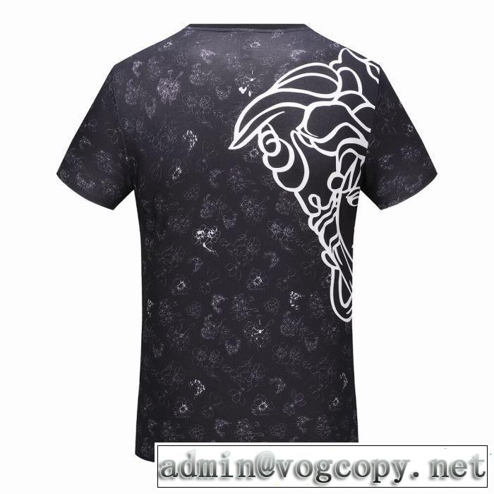 リラックス感のあるゆったり 2019年春夏シーズンの人気  VERSACE ヴェルサーチ 半袖Tシャツ