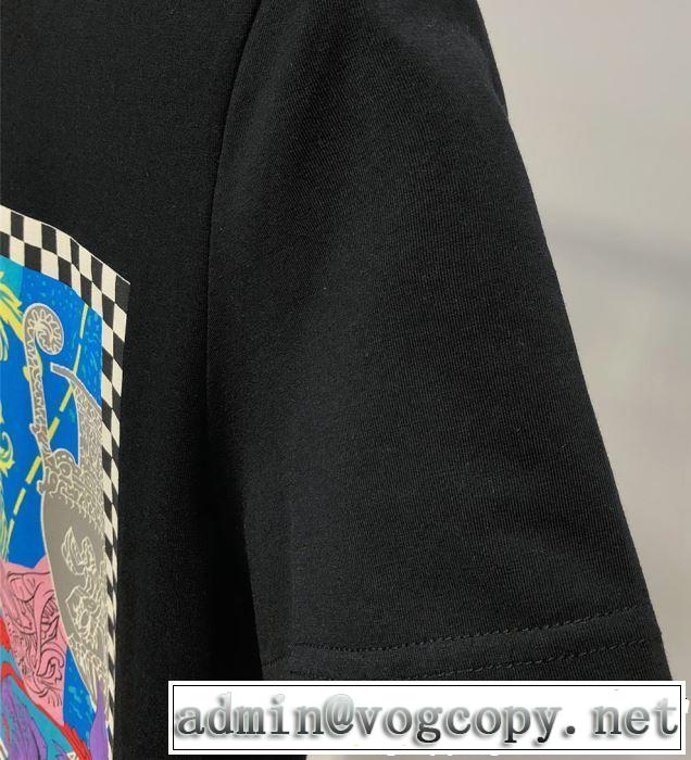 夏の王道　適度な上品さ 2019春夏も引き続きトレンド VERSACE ヴェルサーチ 半袖Tシャツ 2色可選