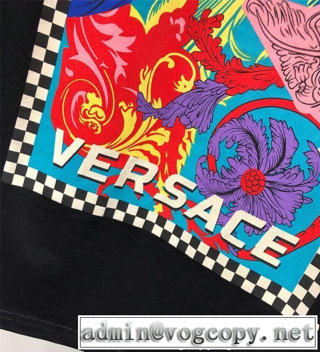 夏の王道　適度な上品さ 2019春夏も引き続きトレンド VERSACE ヴェルサーチ 半袖Tシャツ 2色可選