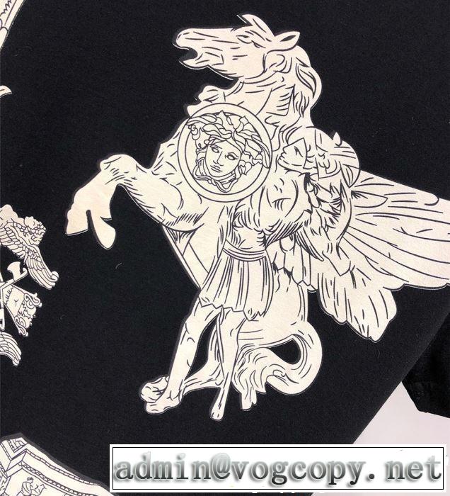 春夏の流行り2019新品 VERSACE ヴェルサーチ 半袖Tシャツ 2色可選 おしゃれデザインも大人気