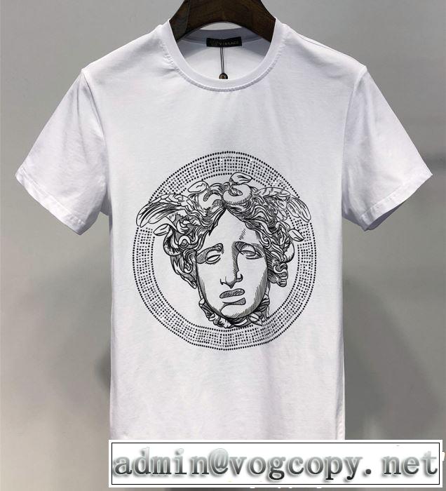 海外セレブは大人気 VERSACE ヴェルサーチ 半袖Tシャツ 2色可選 【2019年】夏のファッション 夏にぴったり上品