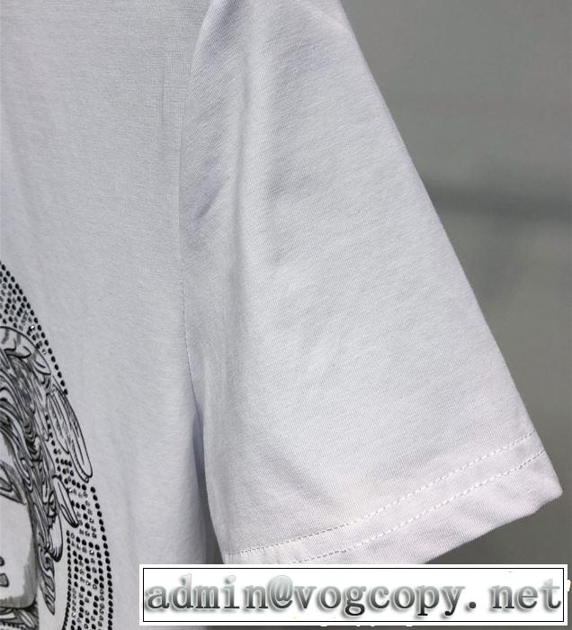 海外セレブは大人気 VERSACE ヴェルサーチ 半袖Tシャツ 2色可選 【2019年】夏のファッション 夏にぴったり上品