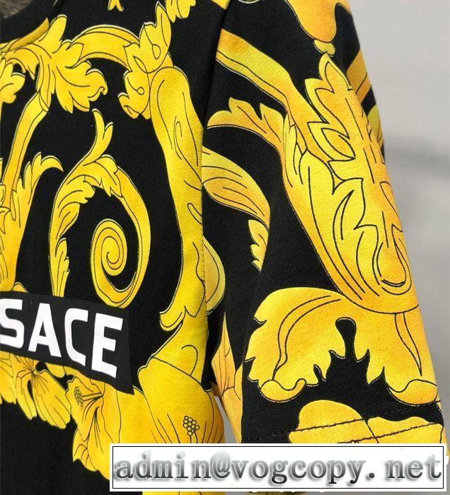 VERSACE ヴェルサーチ 半袖Tシャツ 2色可選 定番のスタイル春夏限定 2019年の春夏に着たい 通勤の定番