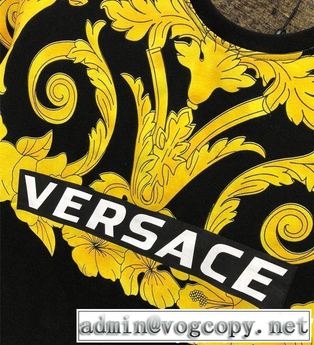 VERSACE ヴェルサーチ 半袖Tシャツ 2色可選 定番のスタイル春夏限定 2019年の春夏に着たい 通勤の定番