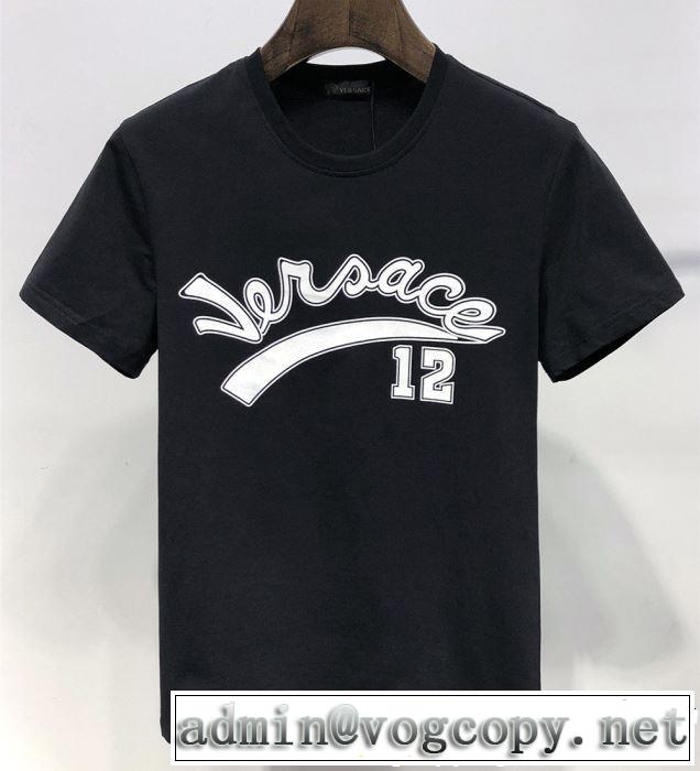 半袖Tシャツ 2色可選 2019春夏も引き続き人気セール スタイルアップ効果 VERSACE ヴェルサーチ