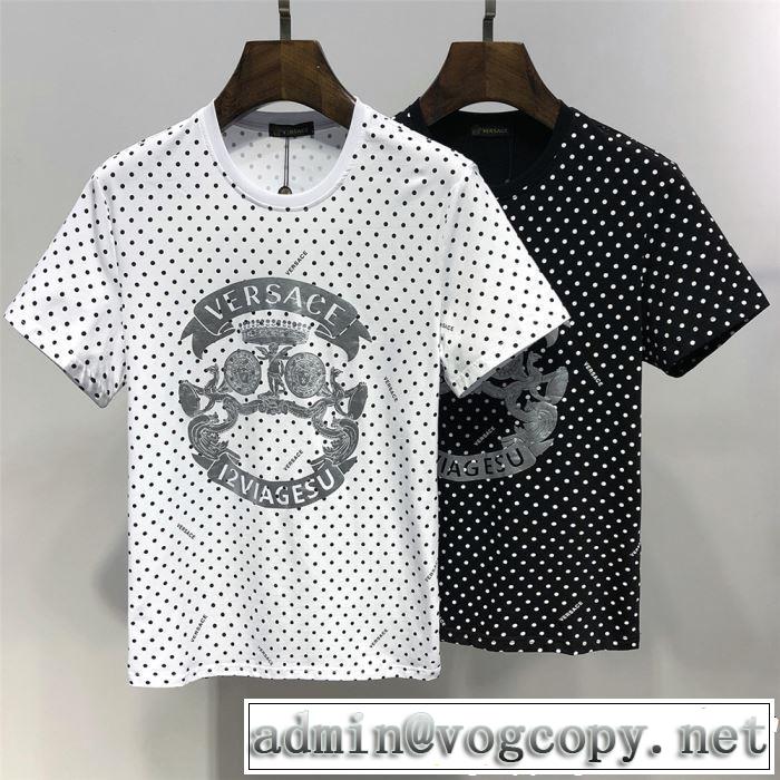 2色可選 半袖Tシャツ 特に夏は人気アイテム 2019春夏人気トレンドアイテム VERSACE ヴェルサーチ
