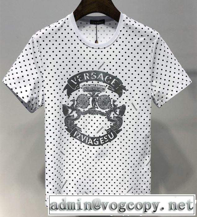 2色可選 半袖Tシャツ 特に夏は人気アイテム 2019春夏人気トレンドアイテム VERSACE ヴェルサーチ
