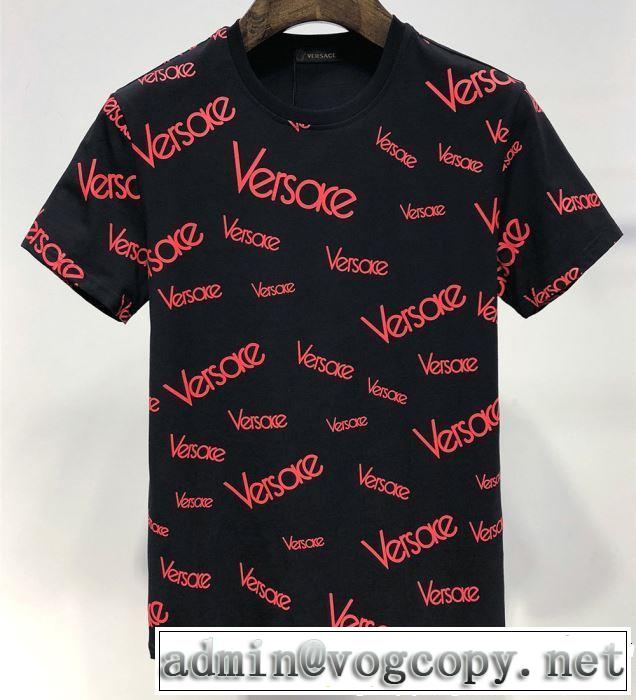 上品な涼やかさある印象に 2019春夏のトレンド新商品 VERSACE ヴェルサーチ 半袖Tシャツ 2色可選