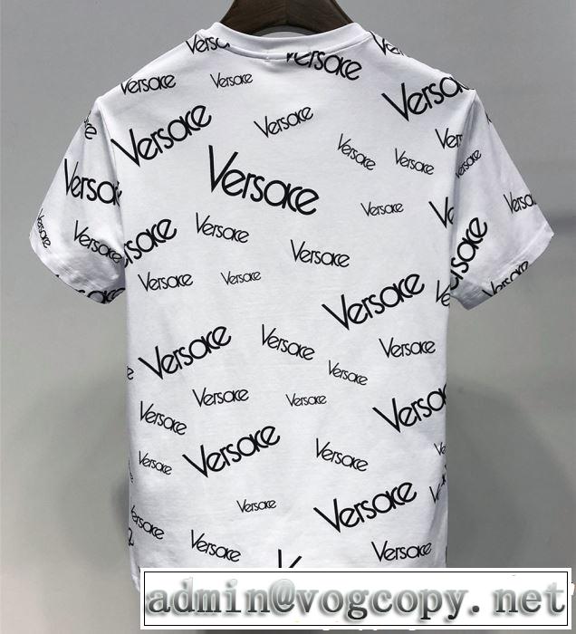 上品な涼やかさある印象に 2019春夏のトレンド新商品 VERSACE ヴェルサーチ 半袖Tシャツ 2色可選