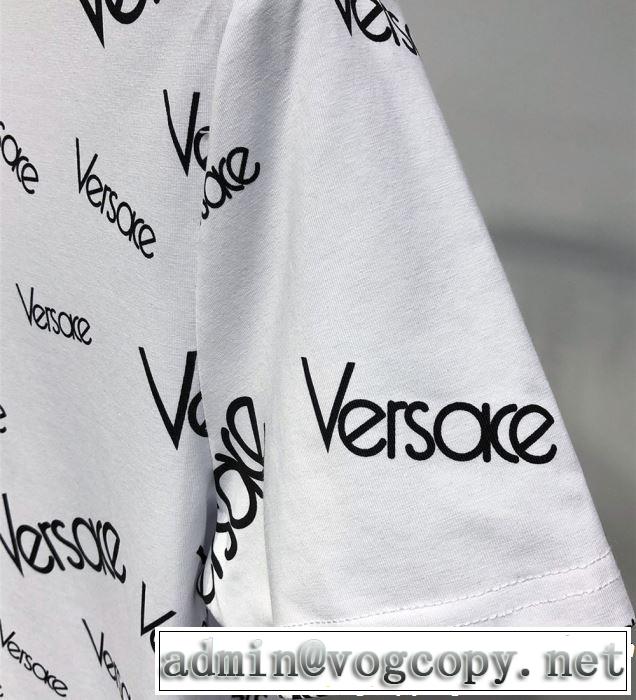上品な涼やかさある印象に 2019春夏のトレンド新商品 VERSACE ヴェルサーチ 半袖Tシャツ 2色可選