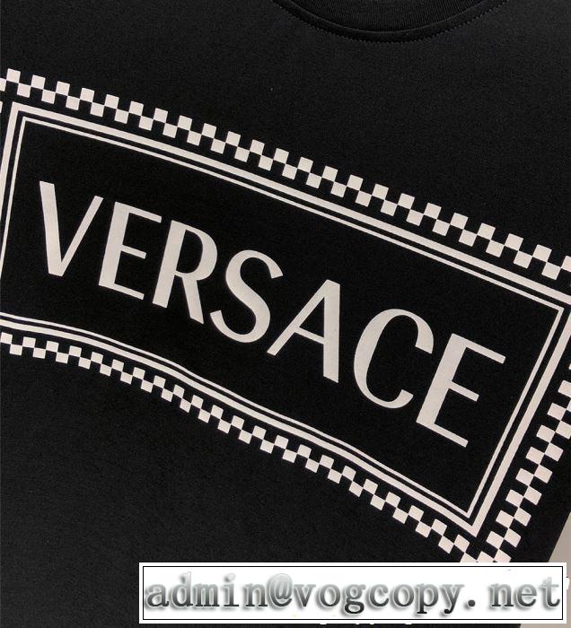 目を引く春夏トップス VERSACE ヴェルサーチ 半袖Tシャツ 2色可選 【2019春夏】最新コレクション