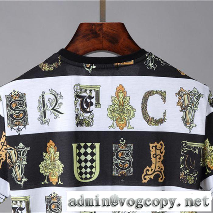 今流行りの最新コレクション 2019年春夏シーズンの人気 夏らしい季節感 VERSACE ヴェルサーチ 半袖Tシャツ