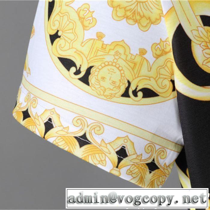 2019春夏のトレンド新商品 一気にトレンド感満載な着こなし VERSACE ヴェルサーチ 半袖Tシャツ 2019最新作