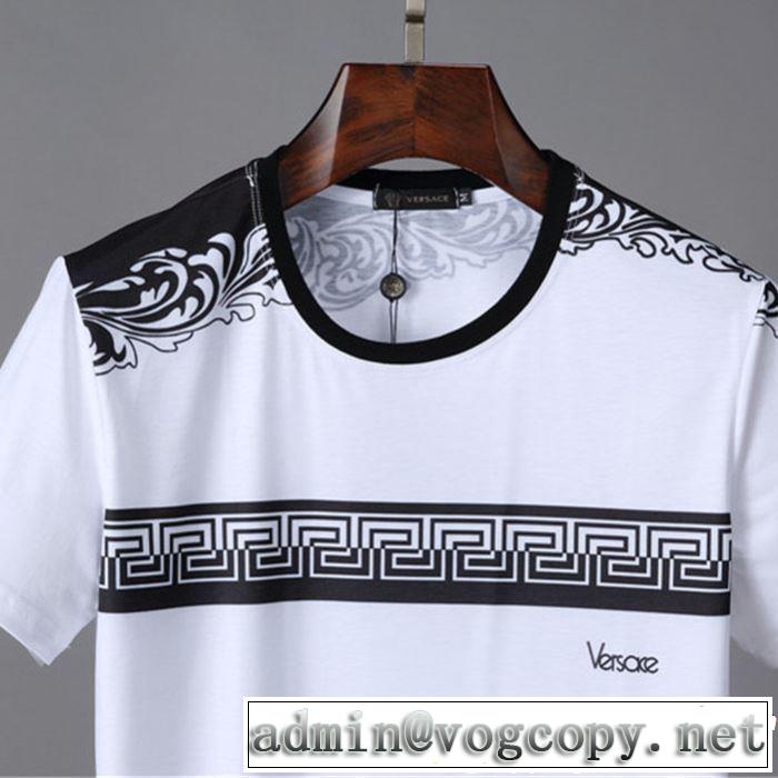 季節をまたい新作アイテム 2019年の春夏に着たい 夏っぽさ新作アイテム VERSACE ヴェルサーチ 半袖Tシャツ