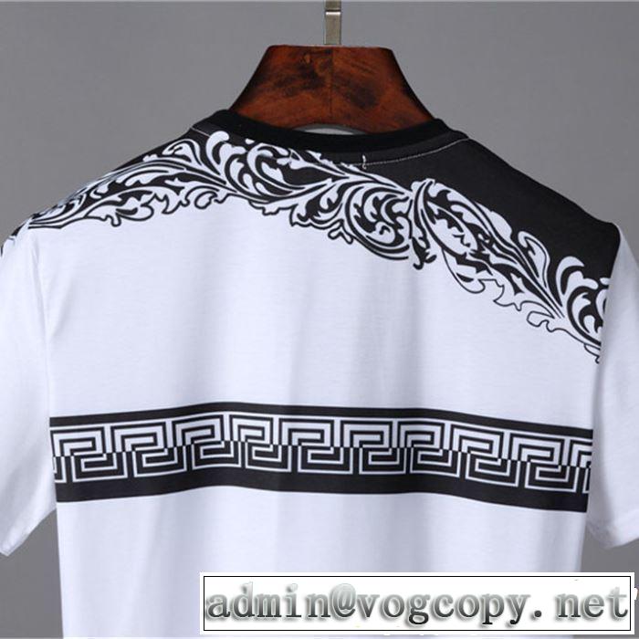 季節をまたい新作アイテム 2019年の春夏に着たい 夏っぽさ新作アイテム VERSACE ヴェルサーチ 半袖Tシャツ