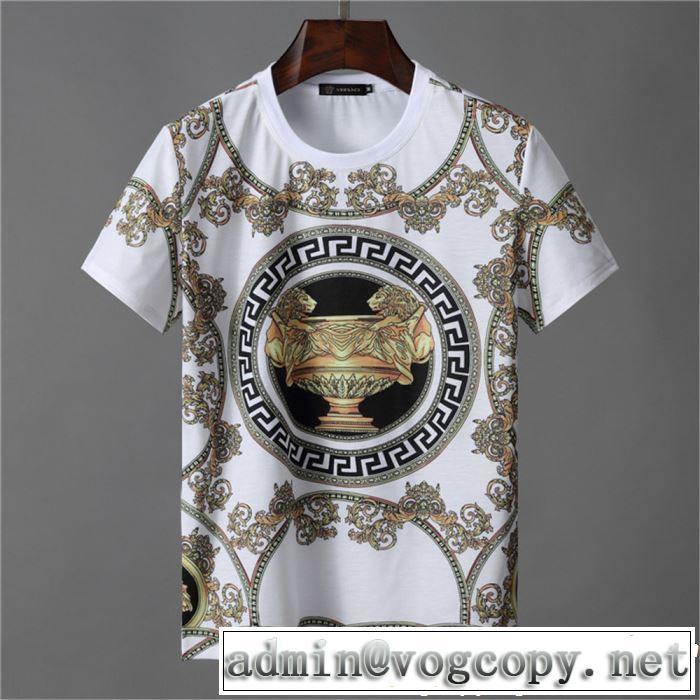 夏に良く似合うちょっと新品 2019春夏人気トレンドアイテム VERSACE ヴェルサーチ 半袖Tシャツ 2色可選