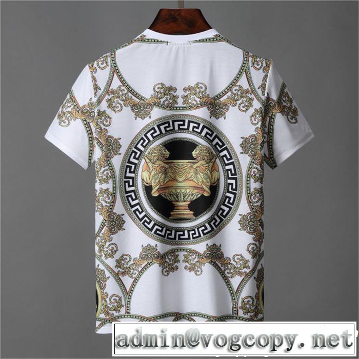 夏に良く似合うちょっと新品 2019春夏人気トレンドアイテム VERSACE ヴェルサーチ 半袖Tシャツ 2色可選