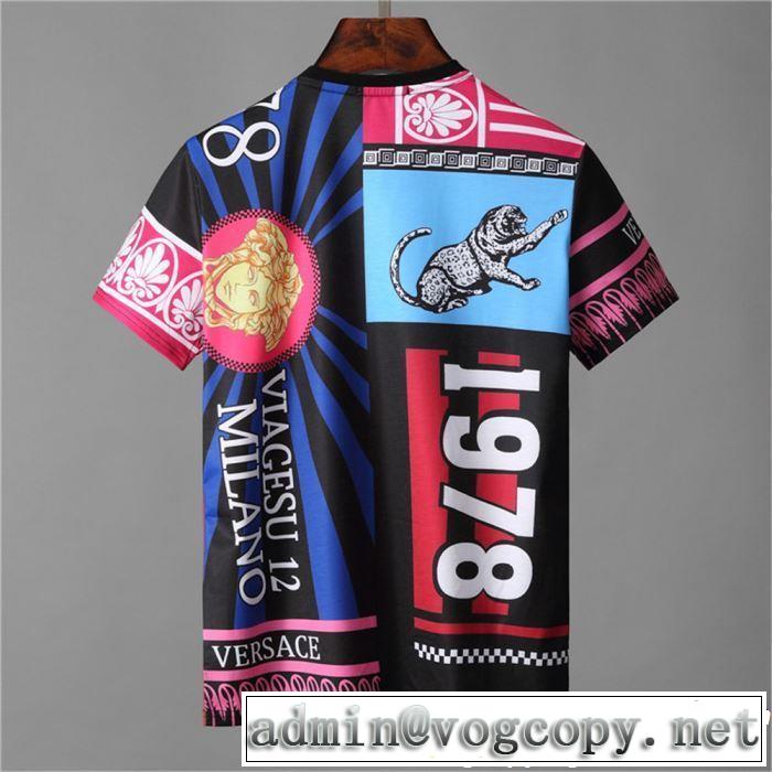 ぜひ今年のトレンドをチェック VERSACE ヴェルサーチ 半袖Tシャツ 【2019年】夏のファッション