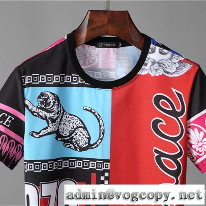 ぜひ今年のトレンドをチェック VERSACE ヴェルサーチ 半袖Tシャツ 【2019年】夏のファッション