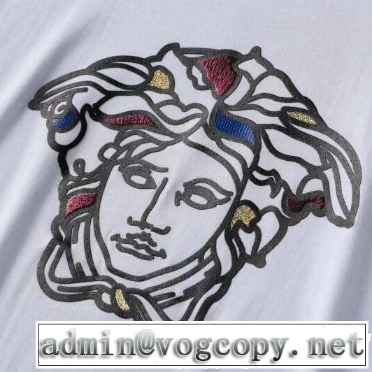 半袖Tシャツ 2色可選 2019SSのトレンド商品 おしゃれデザインも大人気 VERSACE ヴェルサーチ