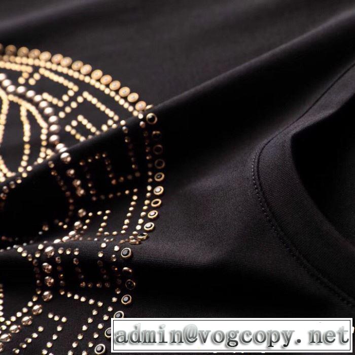 春夏らしい華やか 半袖Tシャツ  VERSACE ヴェルサーチ 2色可選 【2019春夏】最新コレクション
