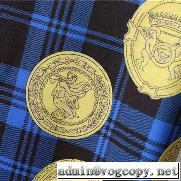 清涼感とカジュアルスタイル 2019年の春夏に着たい VERSACE ヴェルサーチ 半袖Tシャツ