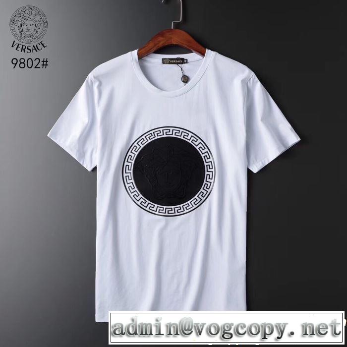 爽やかすぎない大人の印象に VERSACE ヴェルサーチ 半袖Tシャツ 2色可選 2019夏色っぽさ