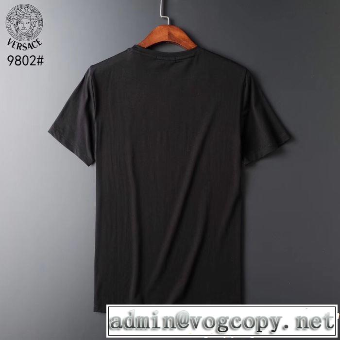 爽やかすぎない大人の印象に VERSACE ヴェルサーチ 半袖Tシャツ 2色可選 2019夏色っぽさ