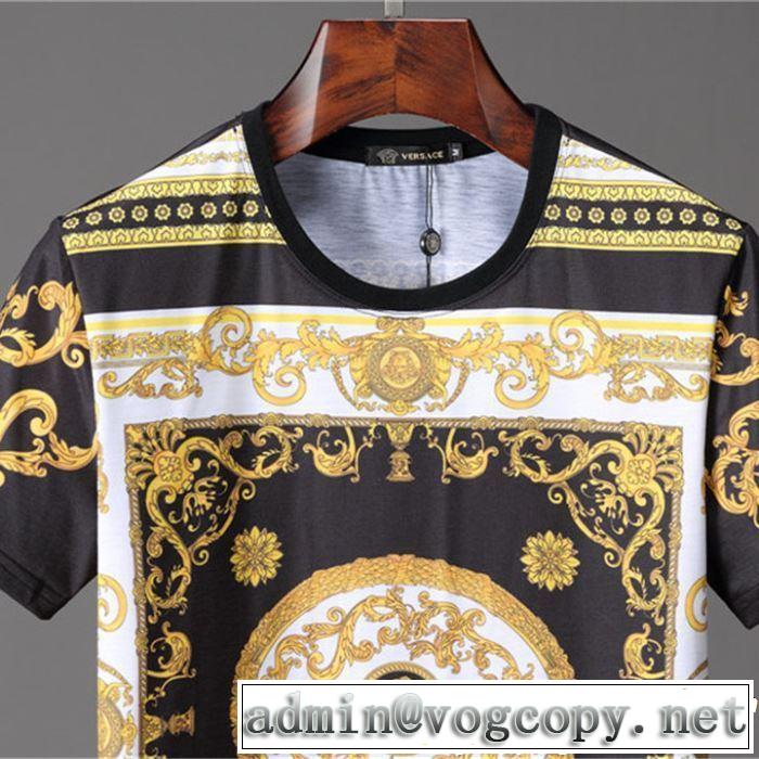毎年トレンドアイテムが出る 2019年夏の一押しファッションアイテム VERSACE ヴェルサーチ 半袖Tシャツ