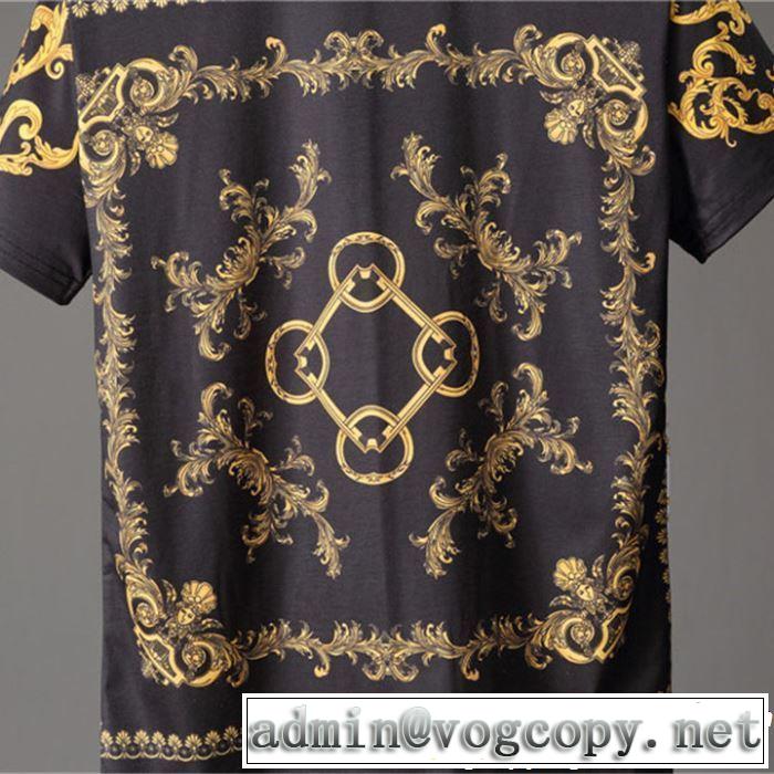 毎年トレンドアイテムが出る 2019年夏の一押しファッションアイテム VERSACE ヴェルサーチ 半袖Tシャツ