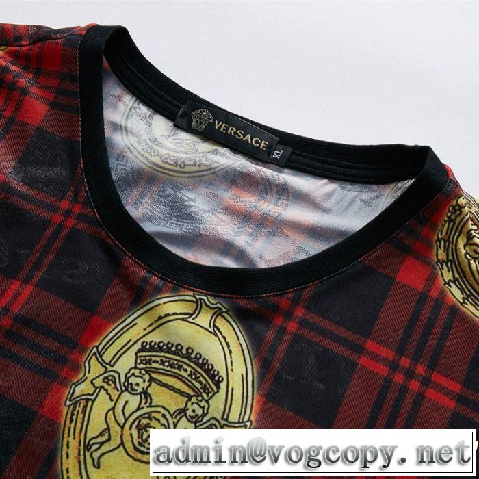 さわやか夏スタイル新品 半袖Tシャツ VERSACE ヴェルサーチ おしゃれな夏ファッション2019