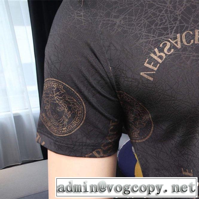 半袖Tシャツ VERSACE ヴェルサーチ 優しい雰囲気スタイリッシュに  【2019年】夏のファッション