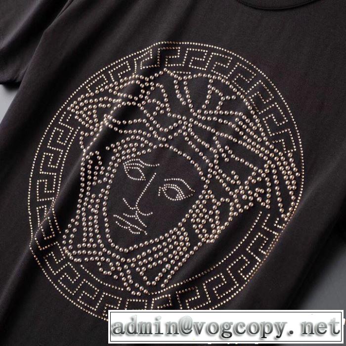 VERSACE ヴェルサーチ 半袖Tシャツ 2色可選 2019SSのトレンド商品 おしゃれデザインも大人気