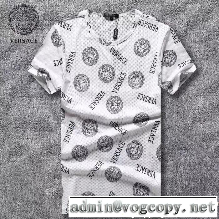春色の最旬の人気アイテム 2019春夏トレンドアイテム VERSACE ヴェルサーチ 半袖Tシャツ 2色可選