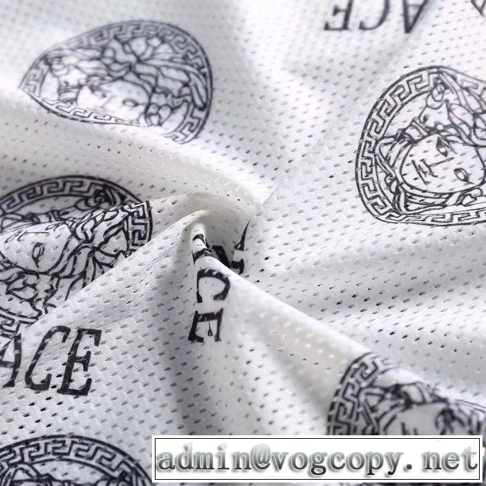 春色の最旬の人気アイテム 2019春夏トレンドアイテム VERSACE ヴェルサーチ 半袖Tシャツ 2色可選