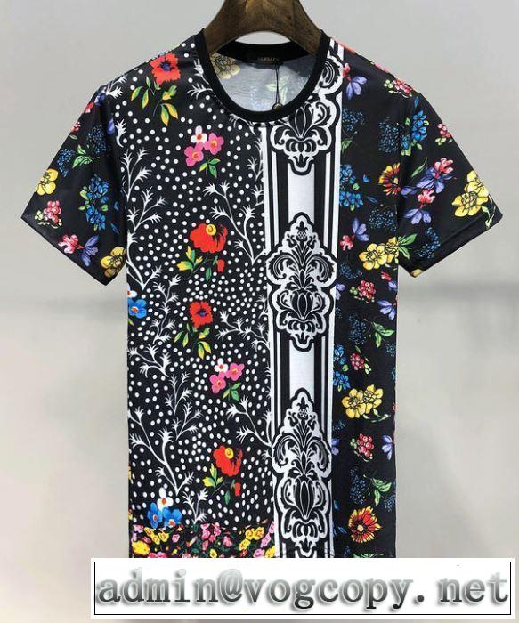最新で完売確実 ヴェルサーチ2019春夏トレンドアイテム  VERSACE Tシャツ/半袖 限定デザイン大人気完売前に