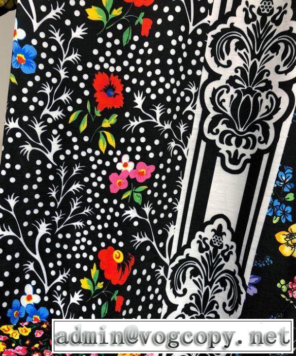 最新で完売確実 ヴェルサーチ2019春夏トレンドアイテム  VERSACE Tシャツ/半袖 限定デザイン大人気完売前に