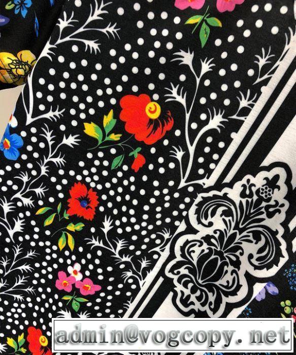 最新で完売確実 ヴェルサーチ2019春夏トレンドアイテム  VERSACE Tシャツ/半袖 限定デザイン大人気完売前に