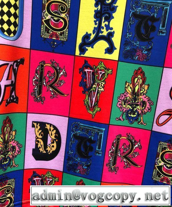 2019春夏の大注目トレンド ヴェルサーチ お勧め使える未入荷ブランド VERSACE Tシャツ/半袖