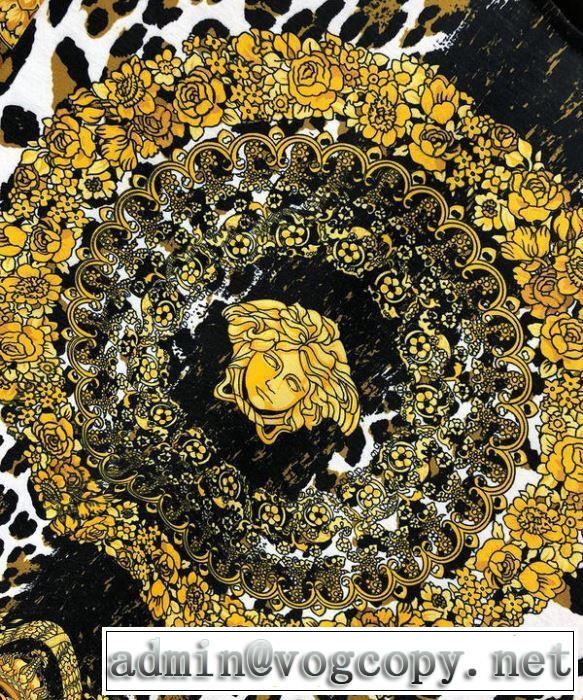 2019年最新ファッション Tシャツ/半袖 ヴェルサーチ安心と信頼のお取引 VERSACE 完売必須