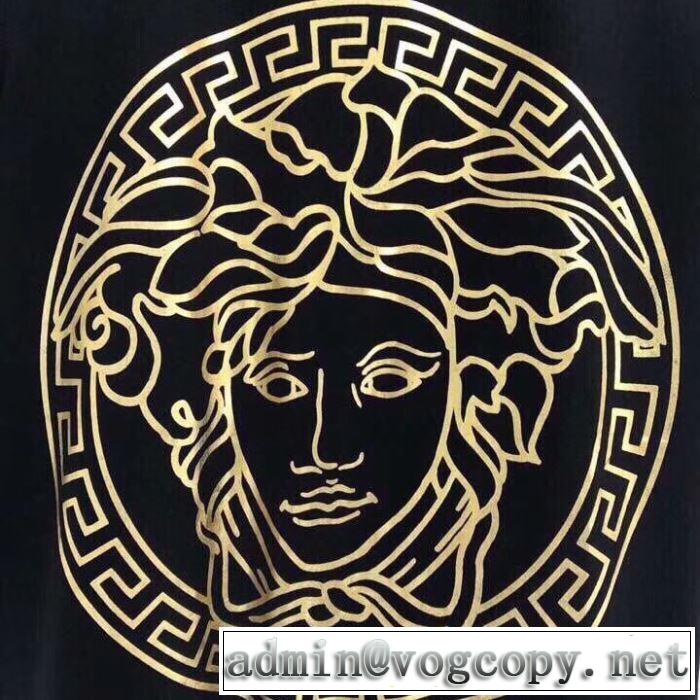 VERSACE 2019SSのトレンド商品 2色可選 Tシャツ/半袖夏ファッションをおしゃれに楽しもう ヴェルサーチ