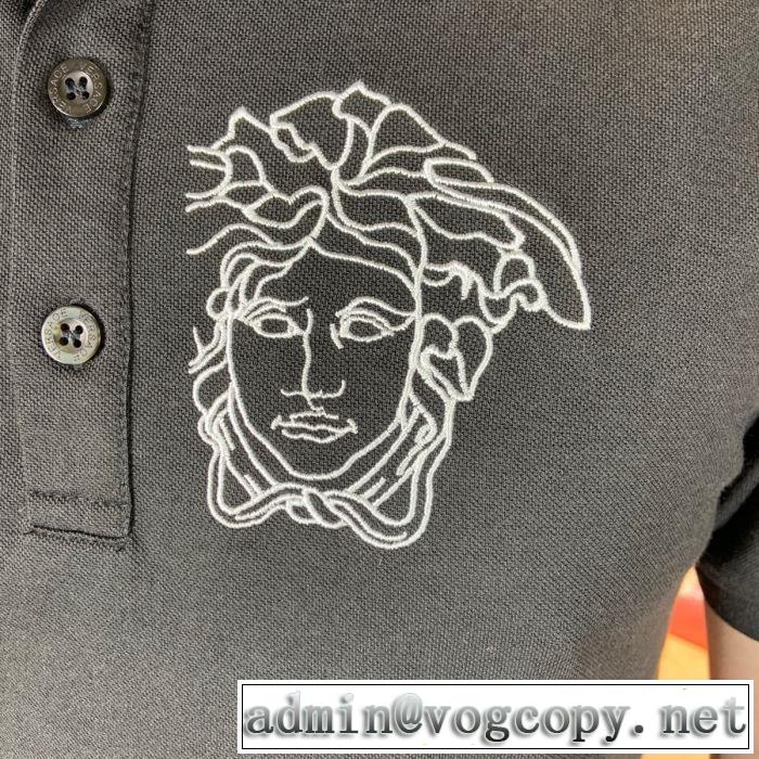 人気モデル愛用 2019SSのトレンド商品 ヴェルサーチVERSACE  Tシャツ/半袖 今年大人気
