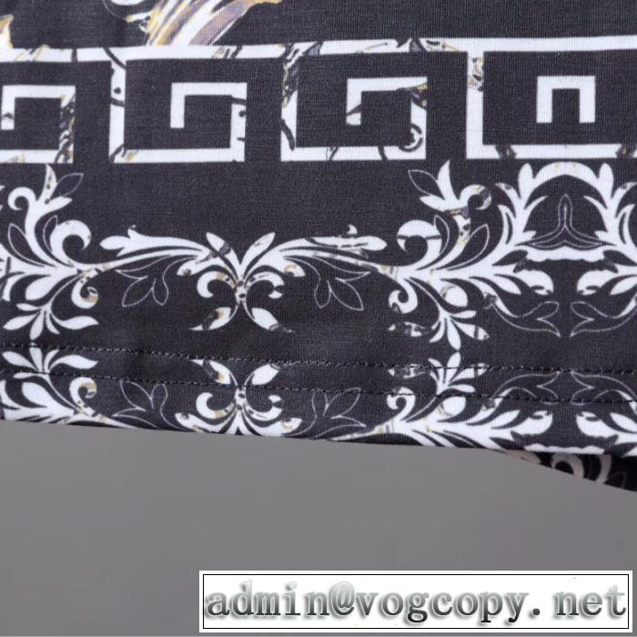 2019春夏も引き続き人気セール Tシャツ/半袖 ヴェルサーチ春夏のトレンドアイテム VERSACE